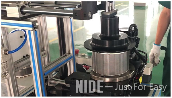 brushless motor stepping motor stator insulation paper cutting and inserting machine