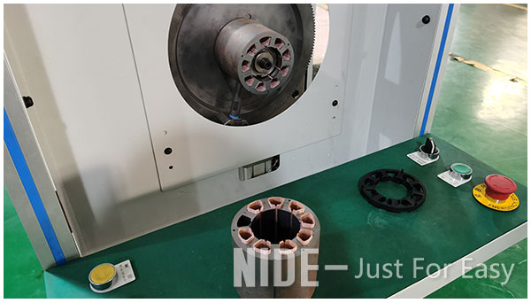 Horizontal stator insulation paper inserting machine.jpg