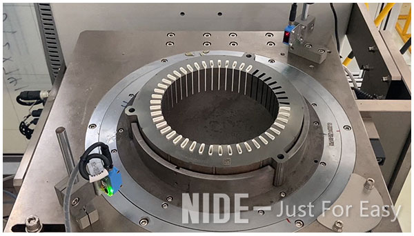 hairpin O-slot stator paper inserting machine.jpg